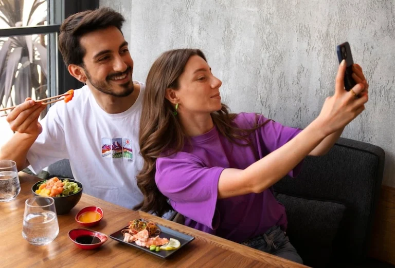 KulKul.si: BeMee – Ko digitalni zmenki spet dobijo človeški obraz